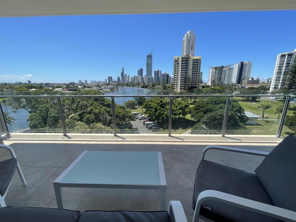 Serenity Surfers Paradise Apartment in Surfers Paradise