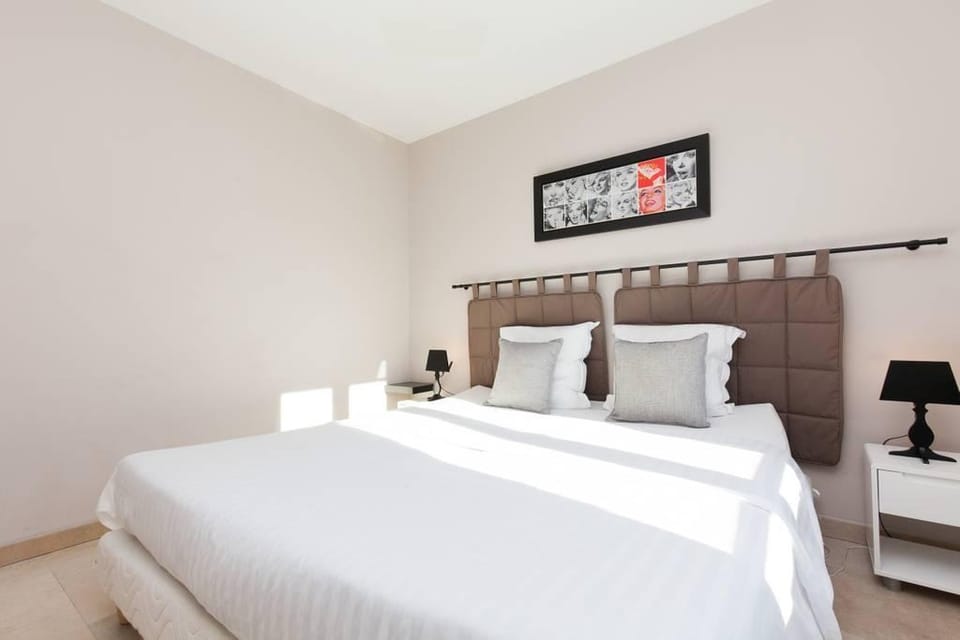 Three bedrooms:  200m from Croisette Apartment in Cannes