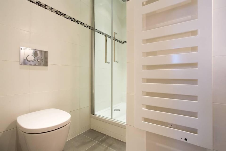 MARTINEZ AREA: NEW 2BEDS/2BATHS Apartment in Cannes
