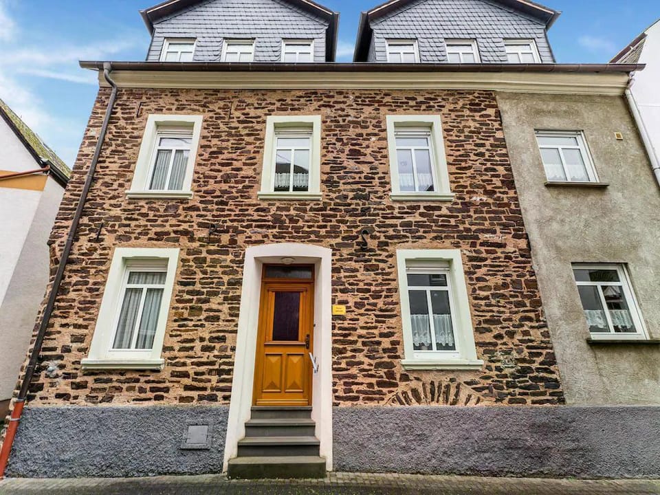 Moselle River Retreat Apartment in Ediger-Eller
