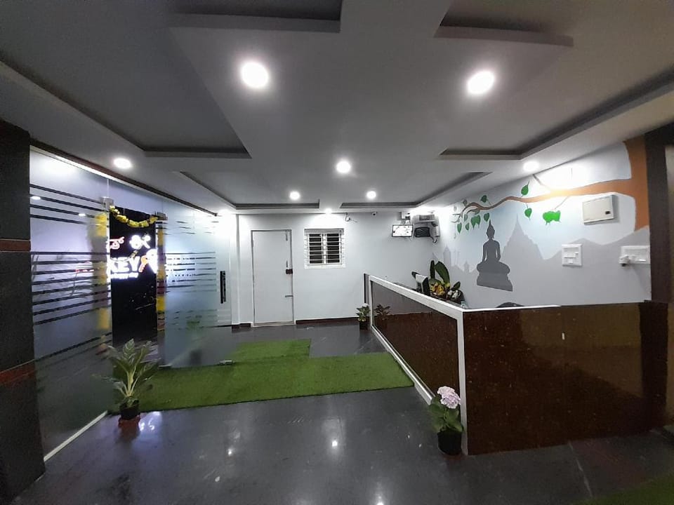 Red Key Airport Transit Stay Hotel in Tamil Nadu