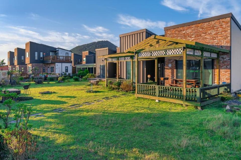 Jeju Jongdalrifeel House Bed and Breakfast in South Korea
