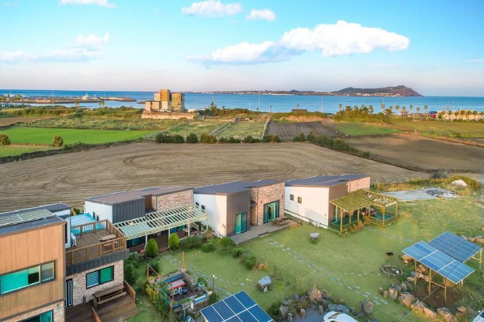 Jeju Jongdalrifeel House Bed and Breakfast in South Korea