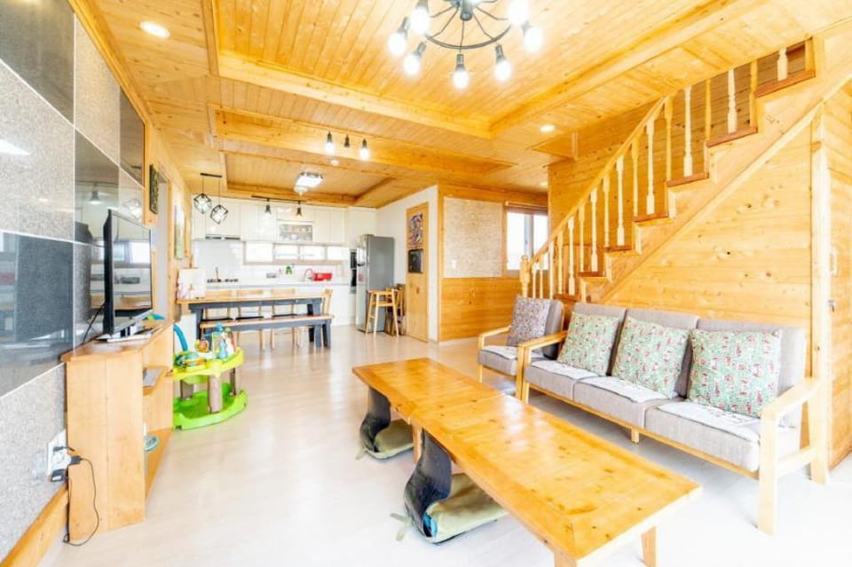 Jeju jejue meomulda Bed and Breakfast in South Korea