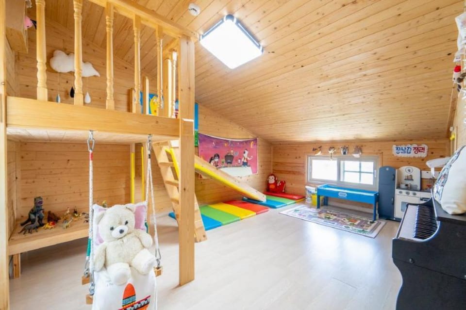Jeju jejue meomulda Bed and Breakfast in South Korea