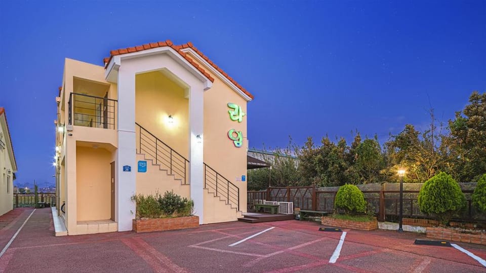 Jeju rime pension Bed and Breakfast in South Korea