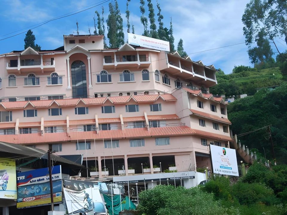 The Byke Sunshine Grand Ooty Hotel in Ooty