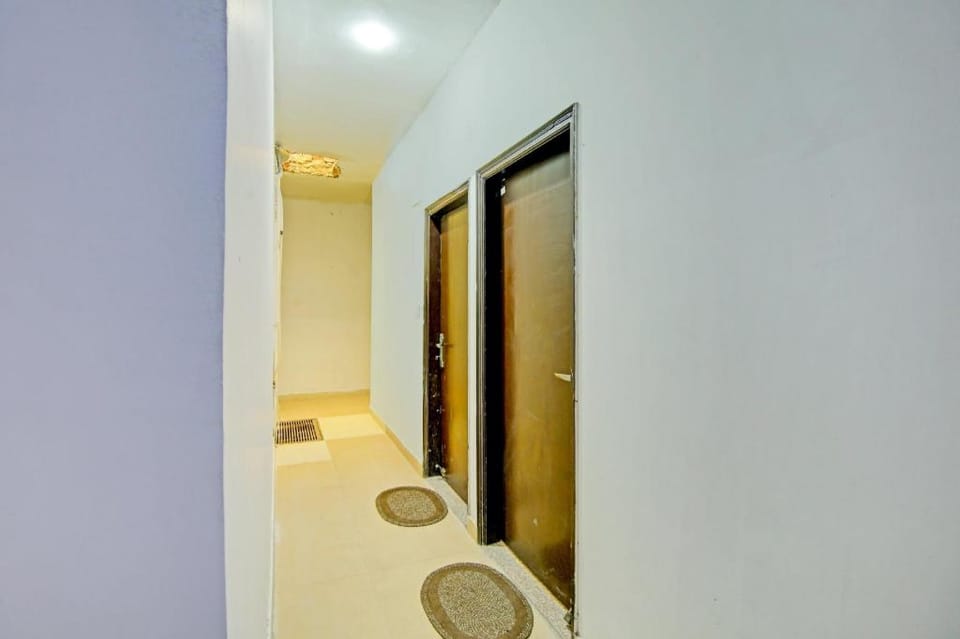 Hotel O Blue Moon Residency Hotel in Delhi
