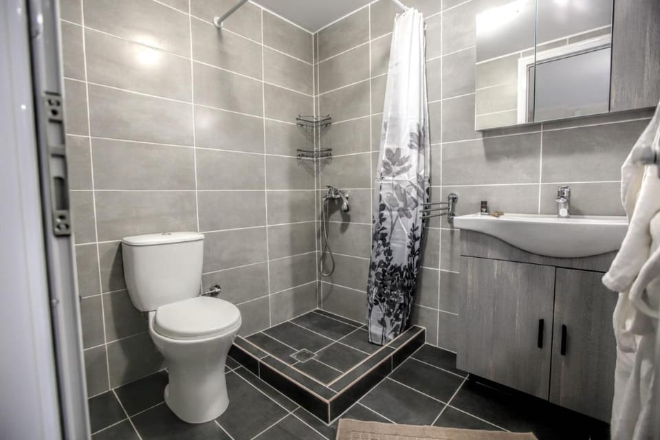 Del Sol #2 Meteora Luxurious Family Suites Apartment in Kalabaka