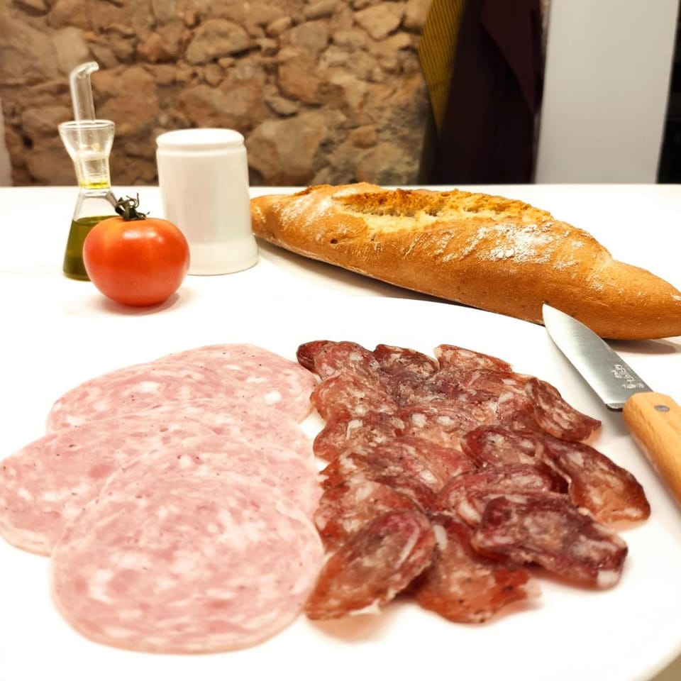 Bonaire Suites Bed and Breakfast in Alt Empordà