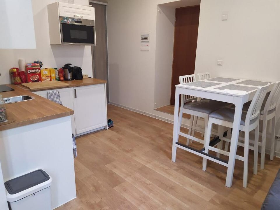 Studio Neuf climatisé tout équipé #2 Apartment in Toulon