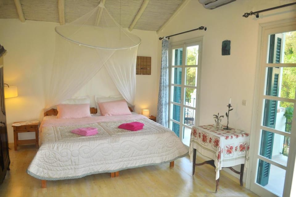 House Lemoni, Apartment A with Terracebalcony - Pelekas, Corfu Apartment in Corfu, Greece