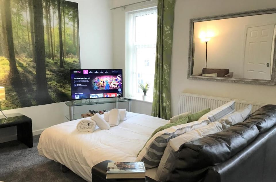 Restful 1-Bedroom flat in St Helens Apartment in St Helens