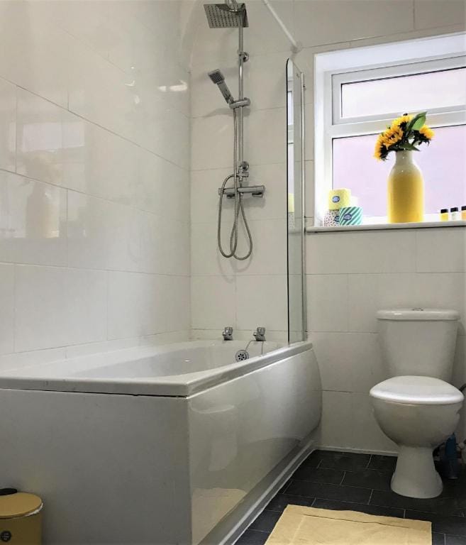Restful 1-Bedroom flat in St Helens Apartment in St Helens