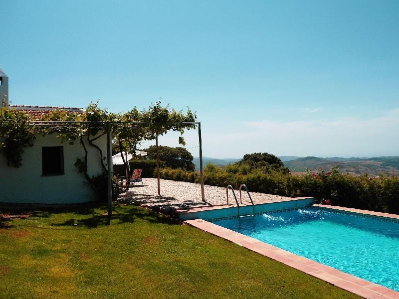 Cottage in La Joya with Pool and Garden Vacation rental in Valle del Guadalhorce