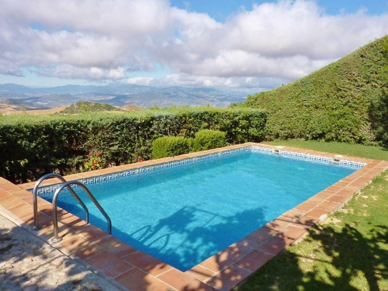 Cottage in La Joya with Pool and Garden Vacation rental in Valle del Guadalhorce