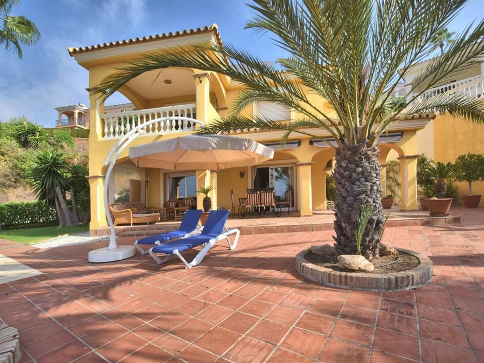 Andalusian Villa Near Beach Villa in Sitio de Calahonda