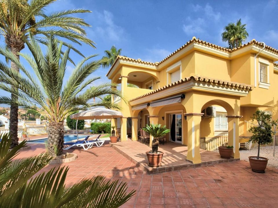 Andalusian Villa Near Beach Villa in Sitio de Calahonda