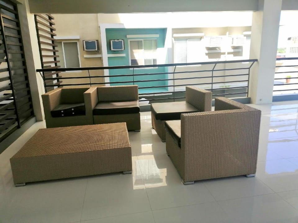 Two BR Condo Unit near Megaworld Iloilo Apartment in Iloilo City