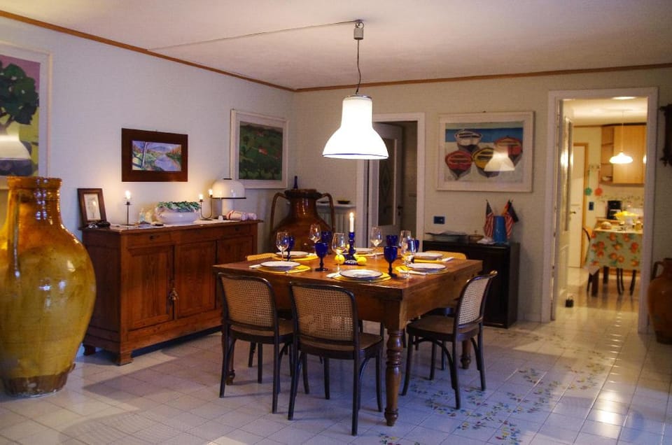 Unique, waterfront Villa la Madonnina for 6, waterfront, pool, parking Villa in Furore