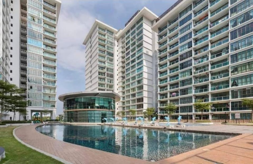 J10-Palazio Mount Austin WIFI 3Bedroom  Apartment in Johor Bahru