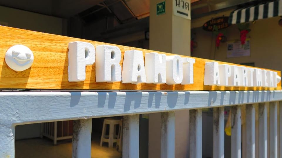 Pranot Apartment&Spa Apartment in Bangkok