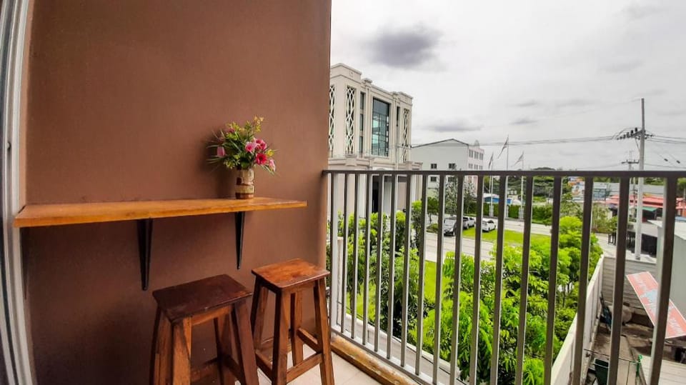 Pranot Apartment&Spa Apartment in Bangkok