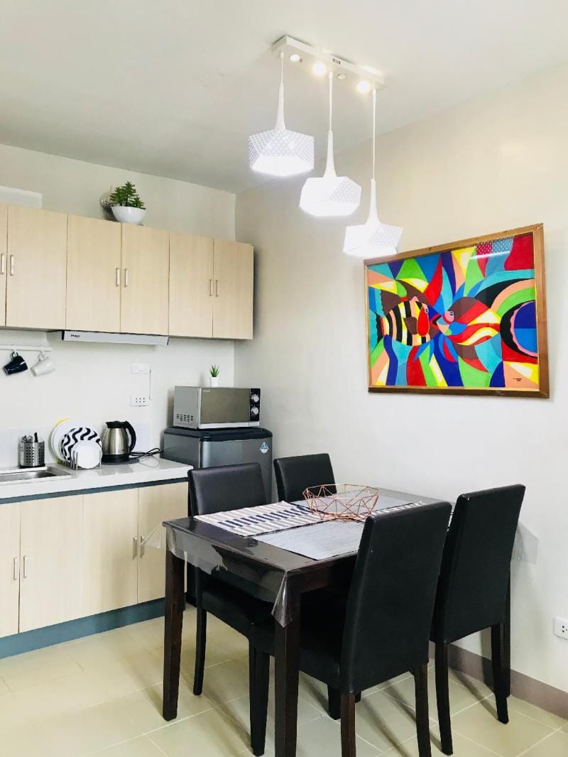 Revamped Home w/ Wifi, Hot Shower, Outdoor Pool Apartment in Lapu-Lapu City