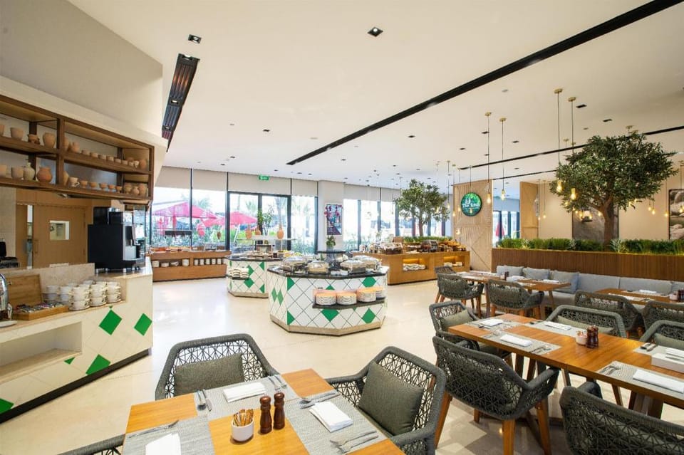 Avani Muscat Hotel Hotel in Muscat Governorate, Oman