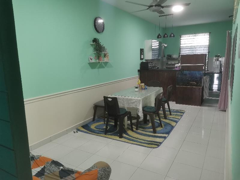 DesaruHomestay 60"TV Wi-fi@ near beach & waterpark Vacation rental in Johor