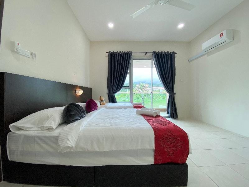 Cozy Yeap Villa ☀ 15PAX | Family Getaway | Luxury City Retreat Vacation rental in Kedah