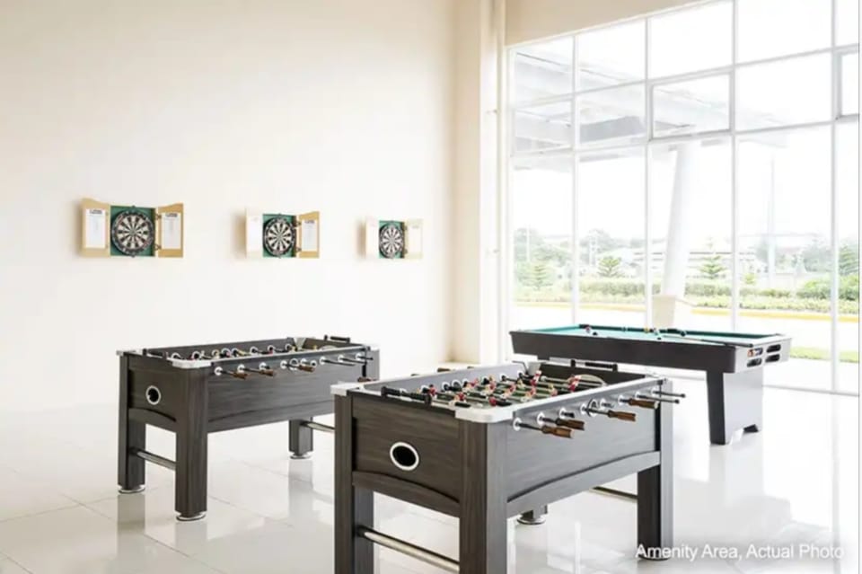 JB's Dream Staycation @ WIND Residences w/ NETFLIX Vacation rental in Tagaytay