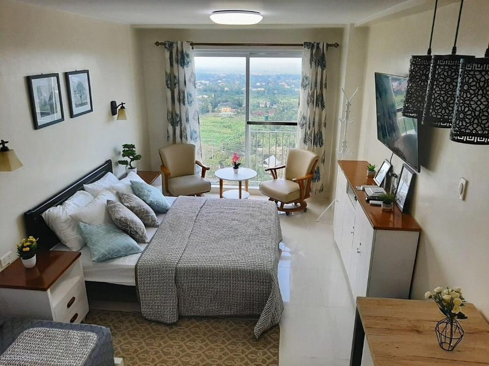 JB's Dream Staycation @ WIND Residences w/ NETFLIX Vacation rental in Tagaytay