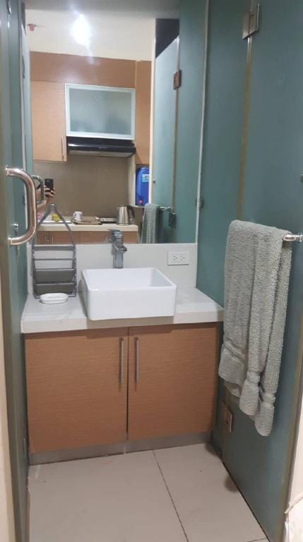D University Place Apartment in Manila City