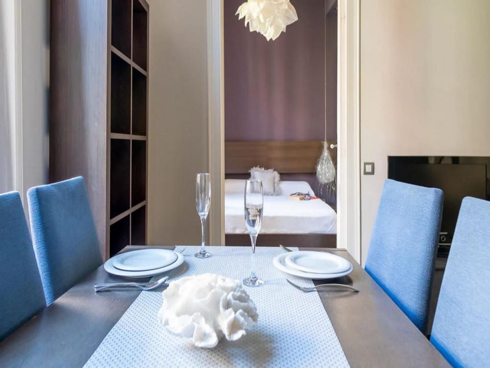 Period Luxury Apartment in Barcelona Prime Location with Street View Vacation rental in Barcelona