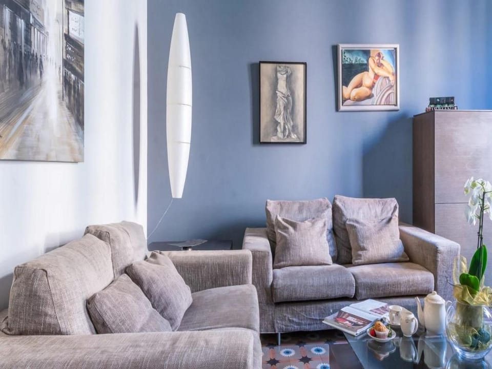 Period Luxury Apartment in Barcelona Prime Location with Street View Vacation rental in Barcelona