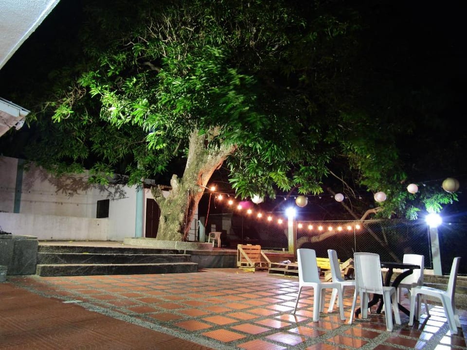 Hostal Queen Elizabeth Vacation rental in La Loma
