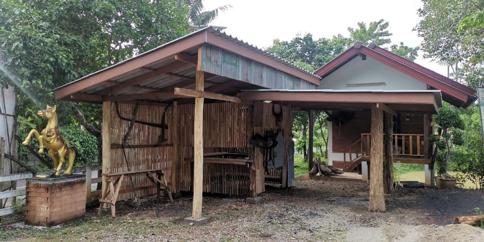 A2_กำนันมี่่โฮมสเตย์_Kamnan Mi Homestay​ Vacation rental in Thailand