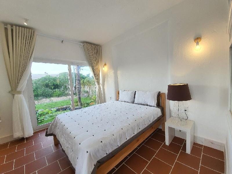 Seaside Villa, Swimming Pool, 12 Guests Villa in Bình Thuận Province