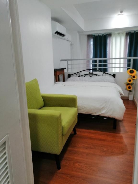 Simple  and Functionable 1br loft type  unit Apartment in Makati