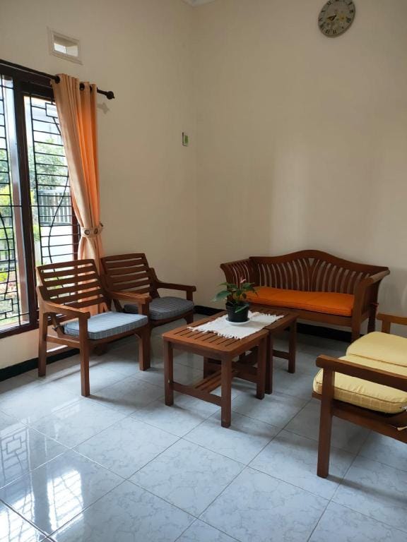 Villa Amadeo Villa in Batu