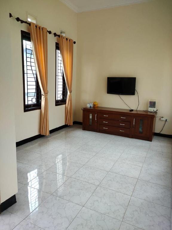 Villa Amadeo Villa in Batu