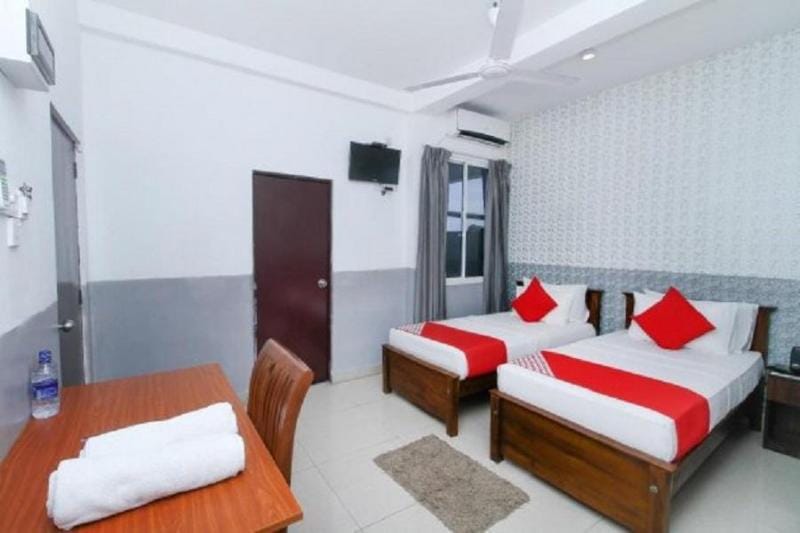 New Kings Gate Transit Hotel Air Port 2 minutes Apartment in Negombo