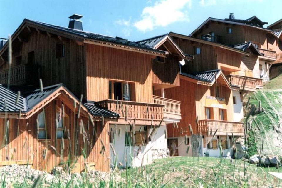 Chalet in La Plagne with Ski-inSki-out Access Vacation rental in Mâcot-la-Plagne