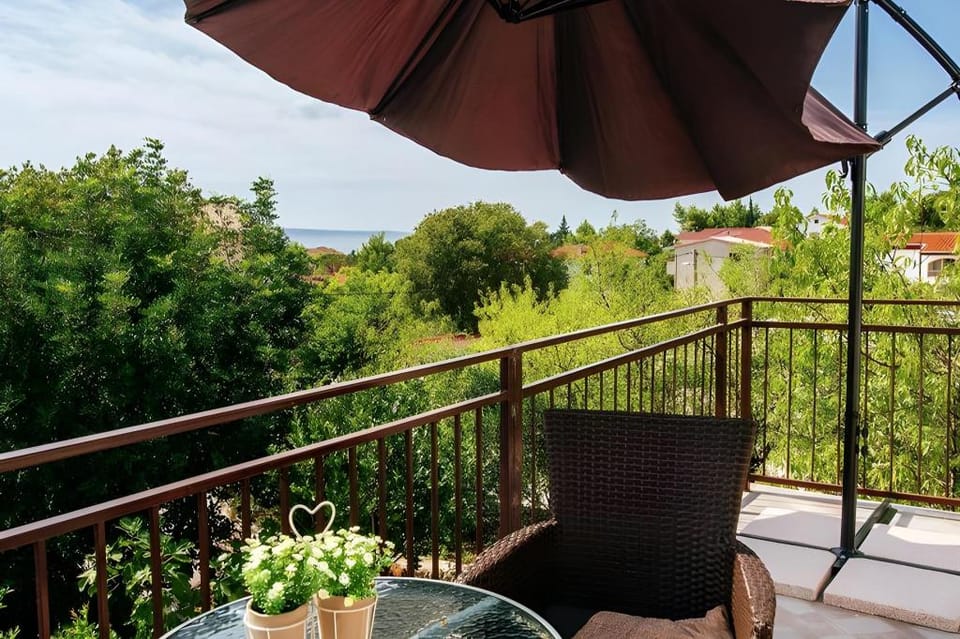 Awesome apartment in Zadarska županija w/  Apartment in Zadar County