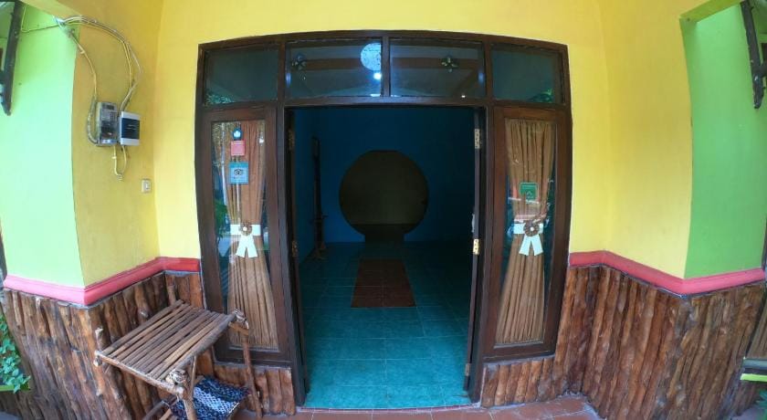 StaySini Hostel. Hotel in Indonesia