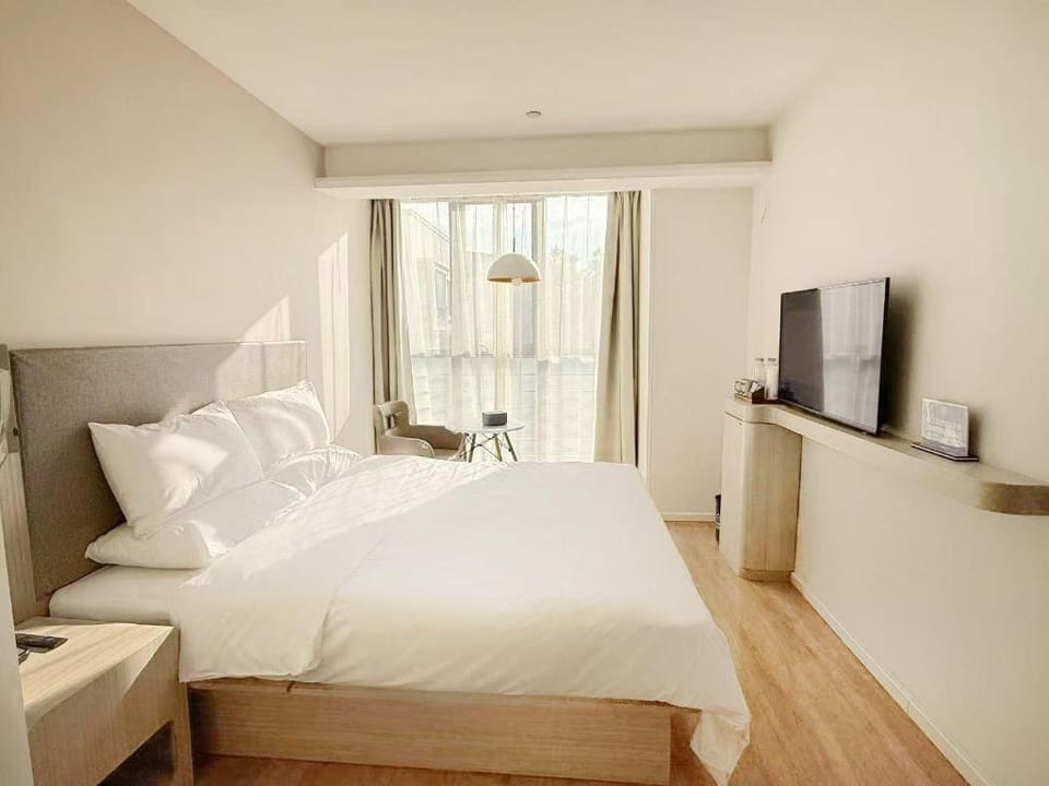 Hanting Hotel Beijing Beiqing Road Yongfeng Science and Technology Park Hotel in Beijing