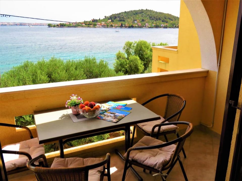 Apartment by the sea and with beautiful view, 2 bedrooms, 4 persons Apartment in Zadar County