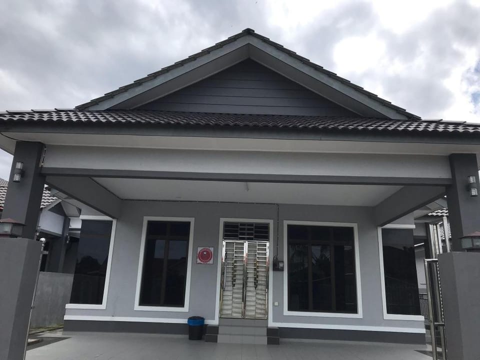 AZ Homestay Cheap Pengkalan Chepa Kota Bharu Vacation rental in Malaysia