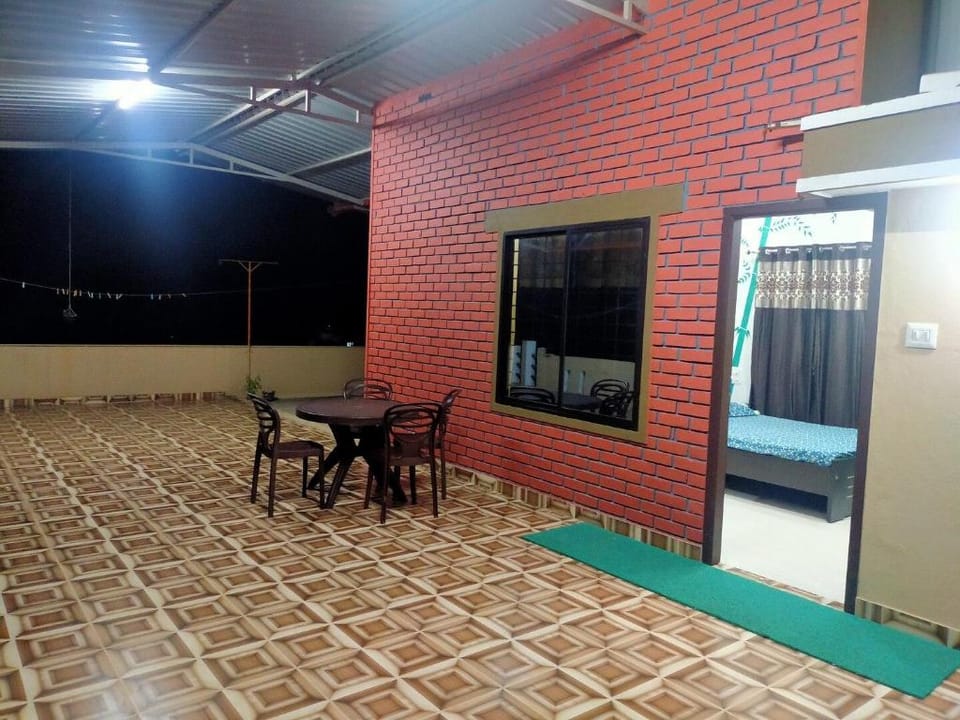 Maanyatha Studio Room with Kitchen Vacation rental in Karnataka